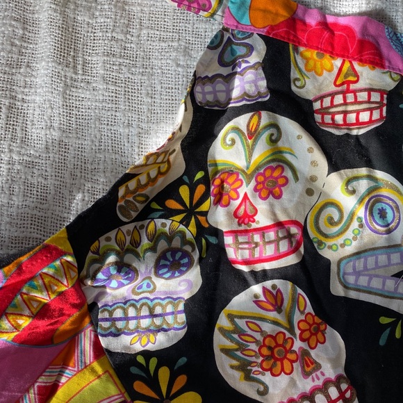 Sugar Skulls Apron - Picture 7 of 10